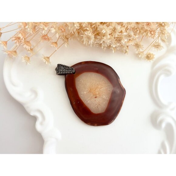 Polished Brown Crystal Free-Form Shaped Large Silver Toned Vintage Pendant - Picture 8 of 15